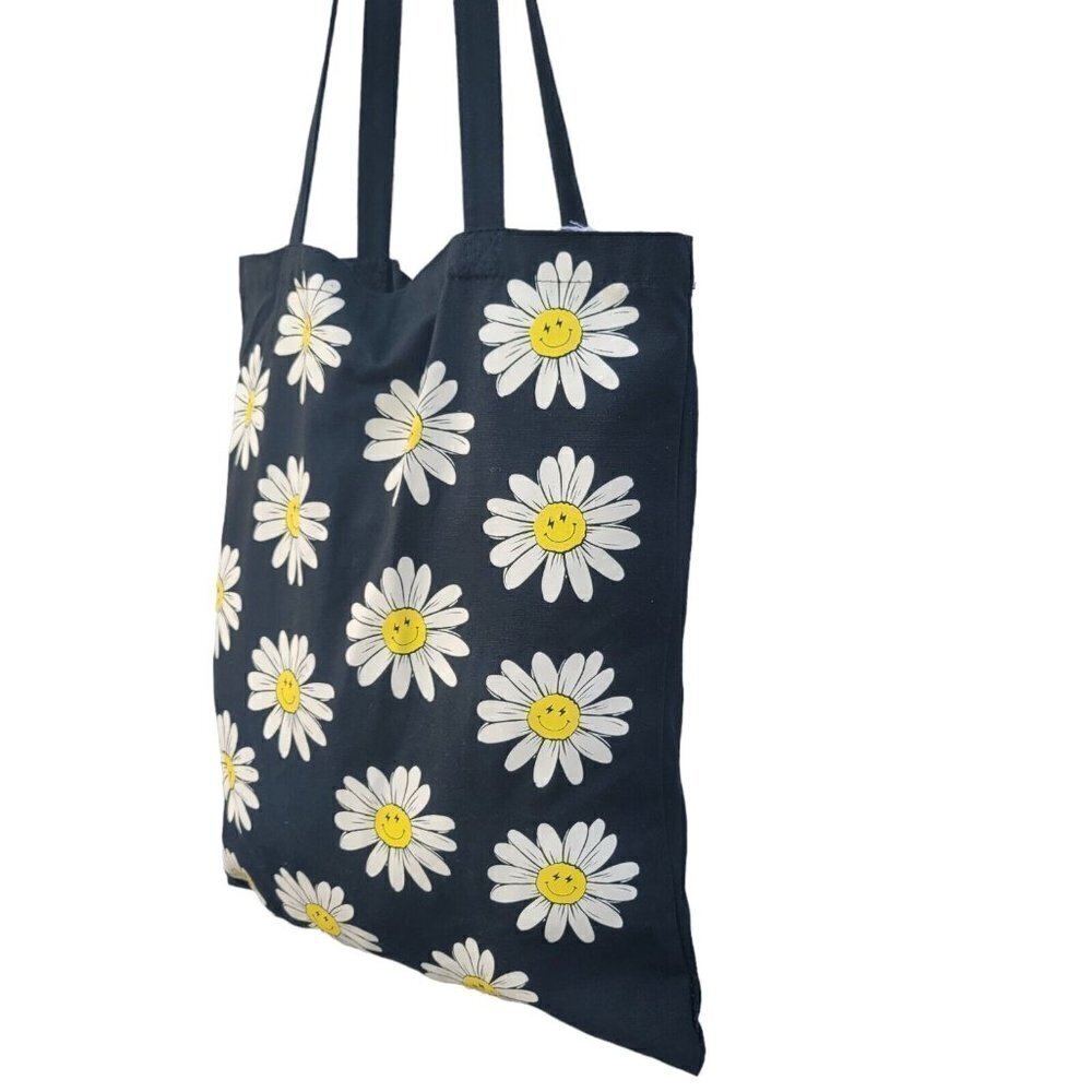 Women's Skinny Dip Take A Trip Tote Bag. Size Medium. New With Tags. — image 3 of 8